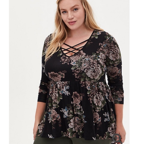 TORRID BLACK FLORAL LATTICE LONG SLEEVE BABYDOLL